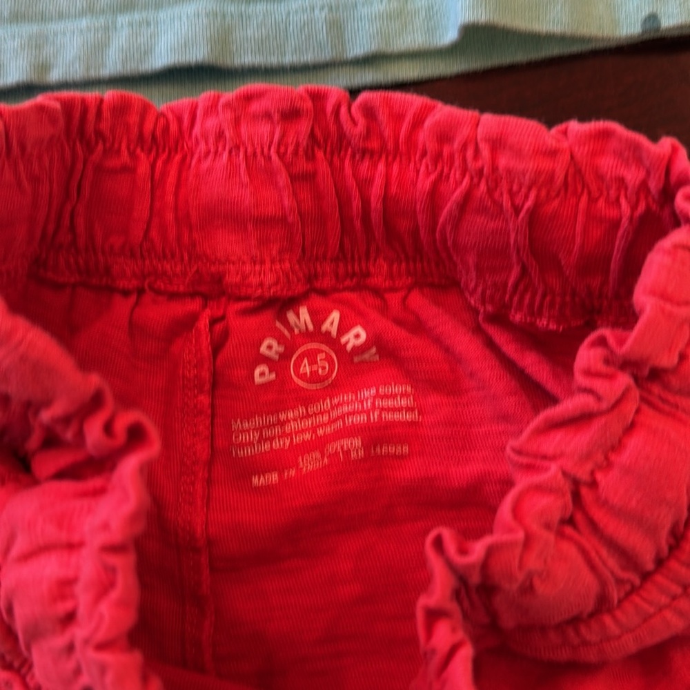 Bundle Of Girls Tees And Shorts: Brands Baby Gap, Tea And Primary sizes … - Picture 9 of 14